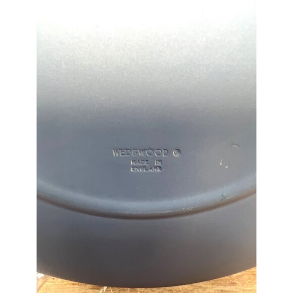 Wedgwood 1976 Christmas Plate Hampton Court Design England Blue Jasperware - Picture 5 of 6